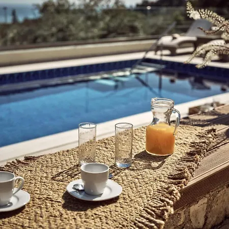Balcony Villa *
